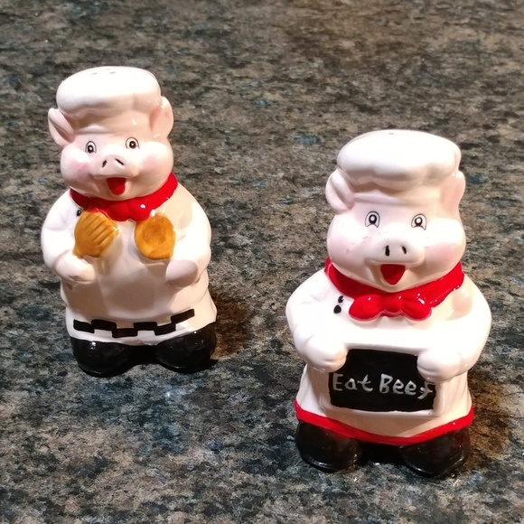 NWOT Salt & Pepper Shakers Chef Pigs - Picture 2 of 6